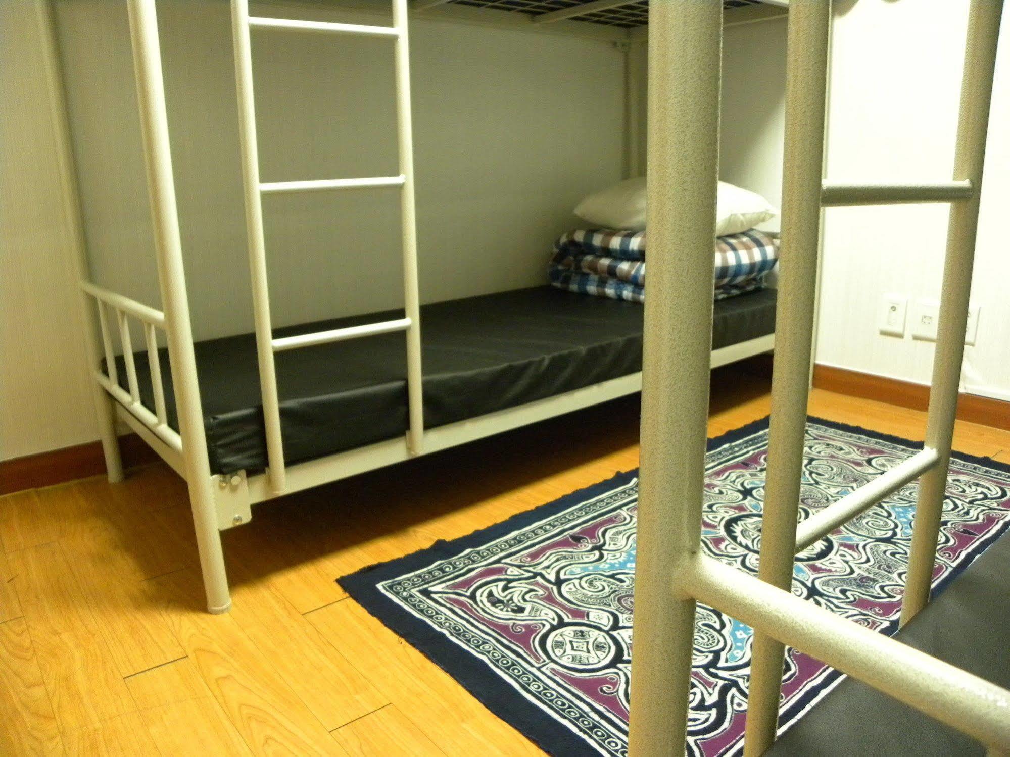 Kame House Hotel *