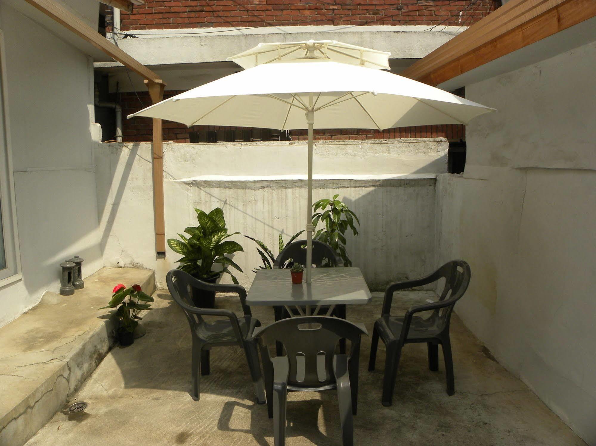 Kame House Hotel *